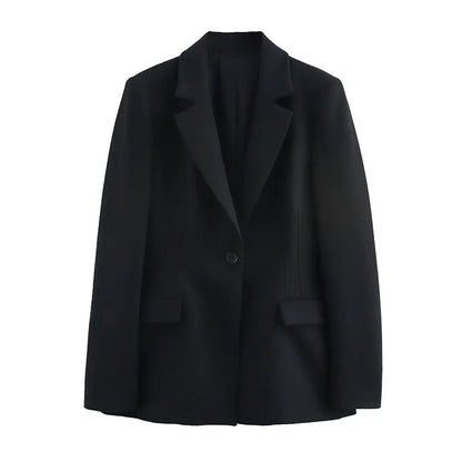 Timeless Tailored Blazer and Trousers Set with Modern Elegance