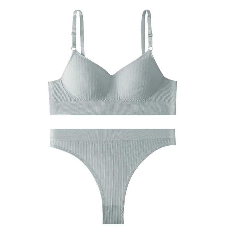 Seamless Bra Set with High-Waist Thong