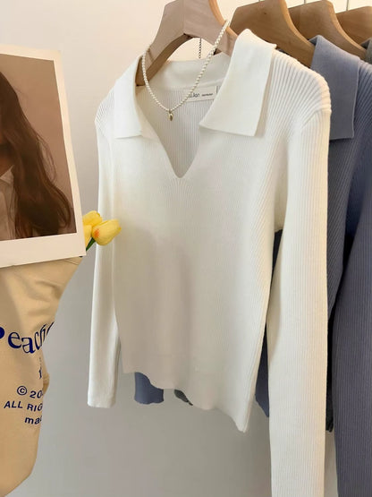 Vintage-Inspired Knit Pullover with Turn-Down Collar