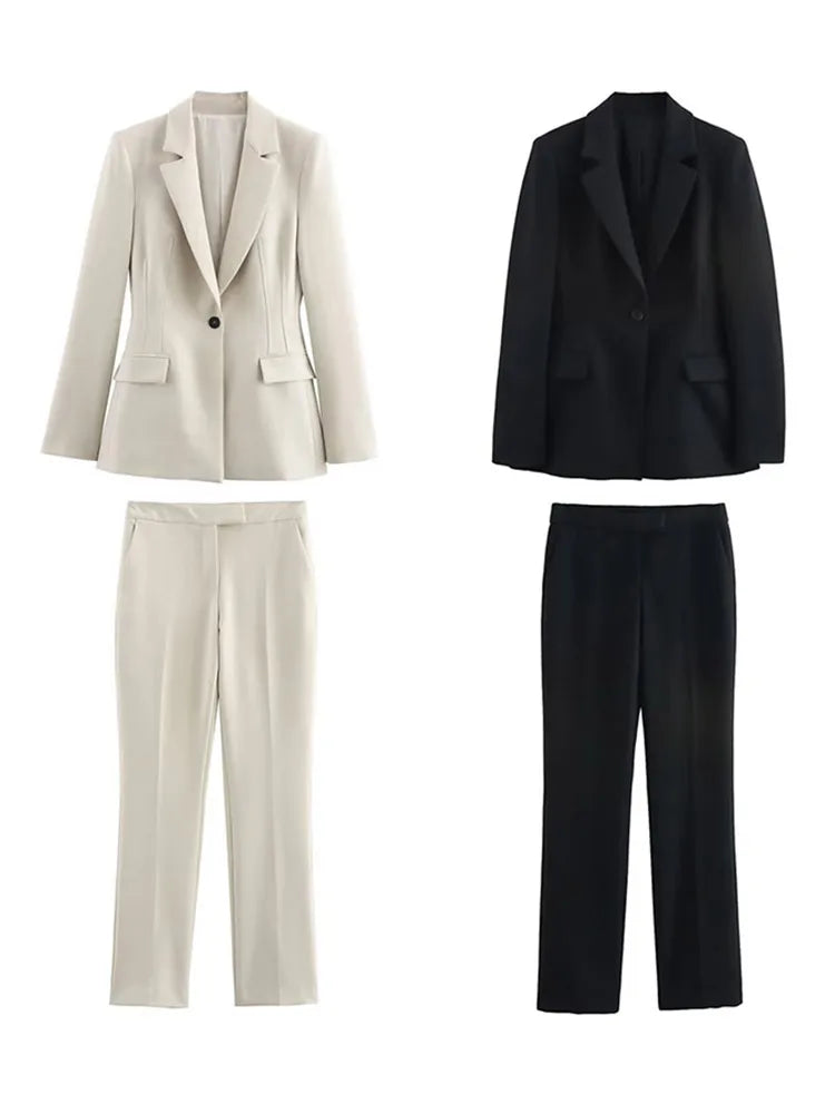 Timeless Tailored Blazer and Trousers Set with Modern Elegance