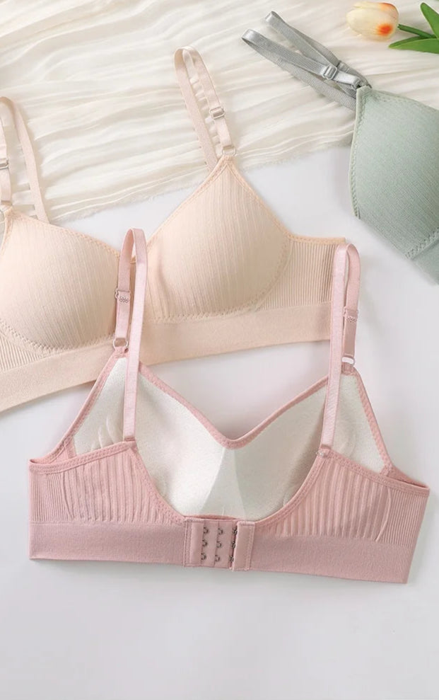 Seamless Bra Set with High-Waist Thong