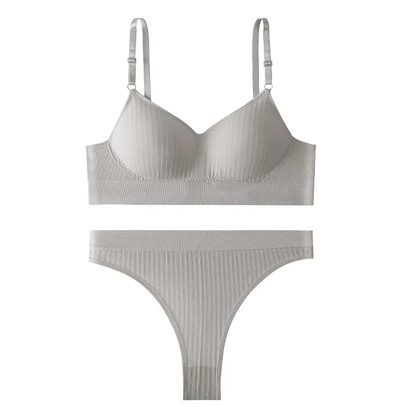 Seamless Bra Set with High-Waist Thong